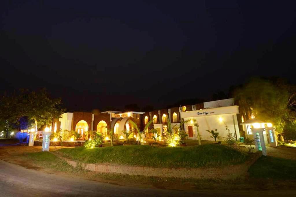 Raza Gyo Hotel Pagan Zewnętrze zdjęcie