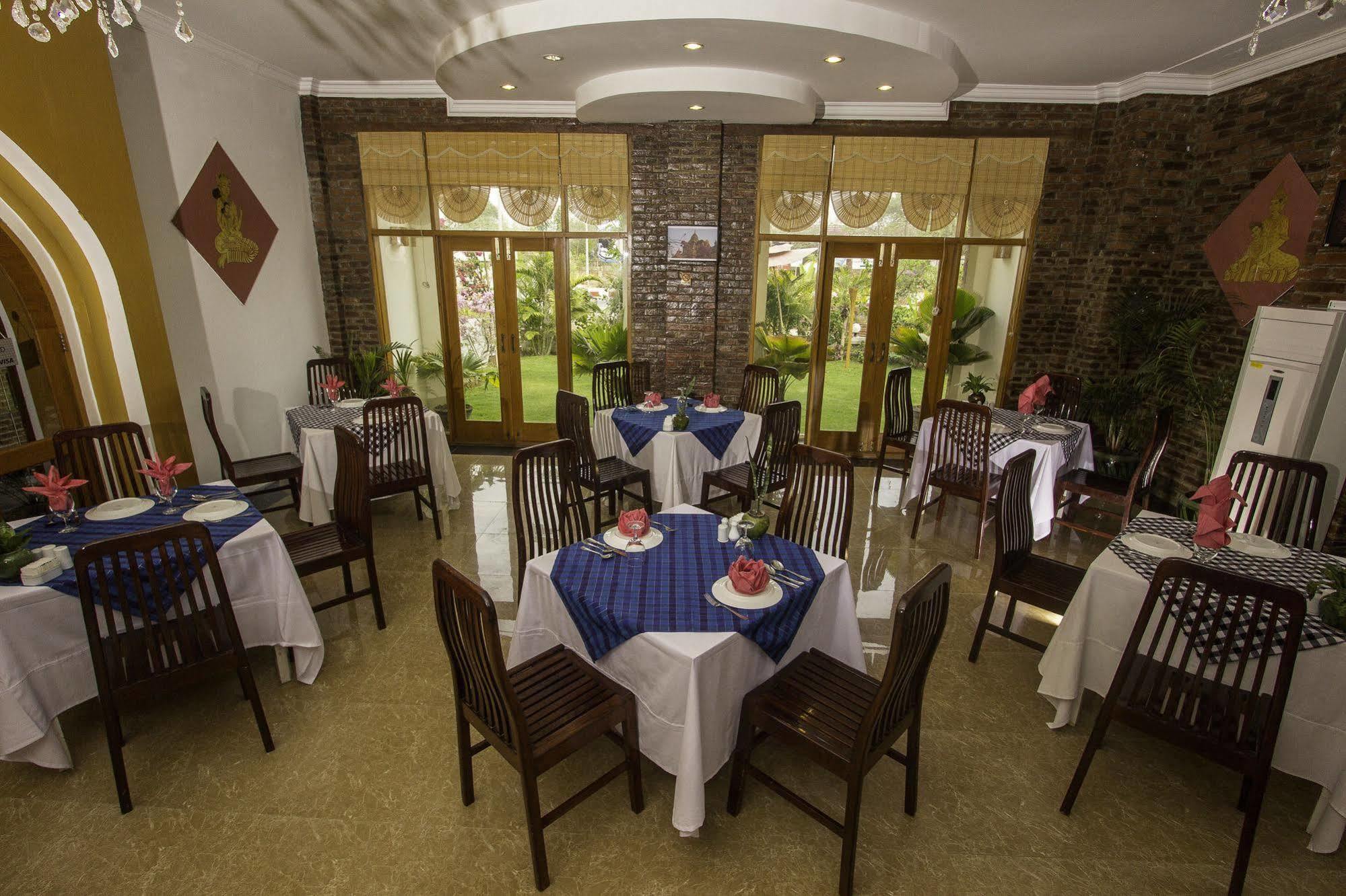 Raza Gyo Hotel Pagan Zewnętrze zdjęcie