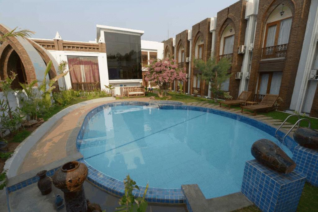 Raza Gyo Hotel Pagan Zewnętrze zdjęcie